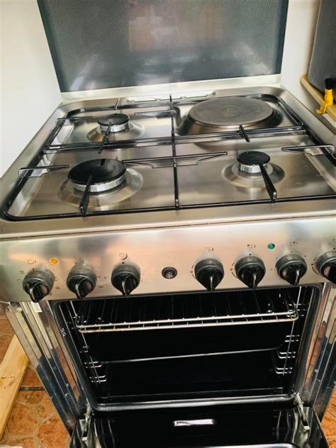 ariston gas stove